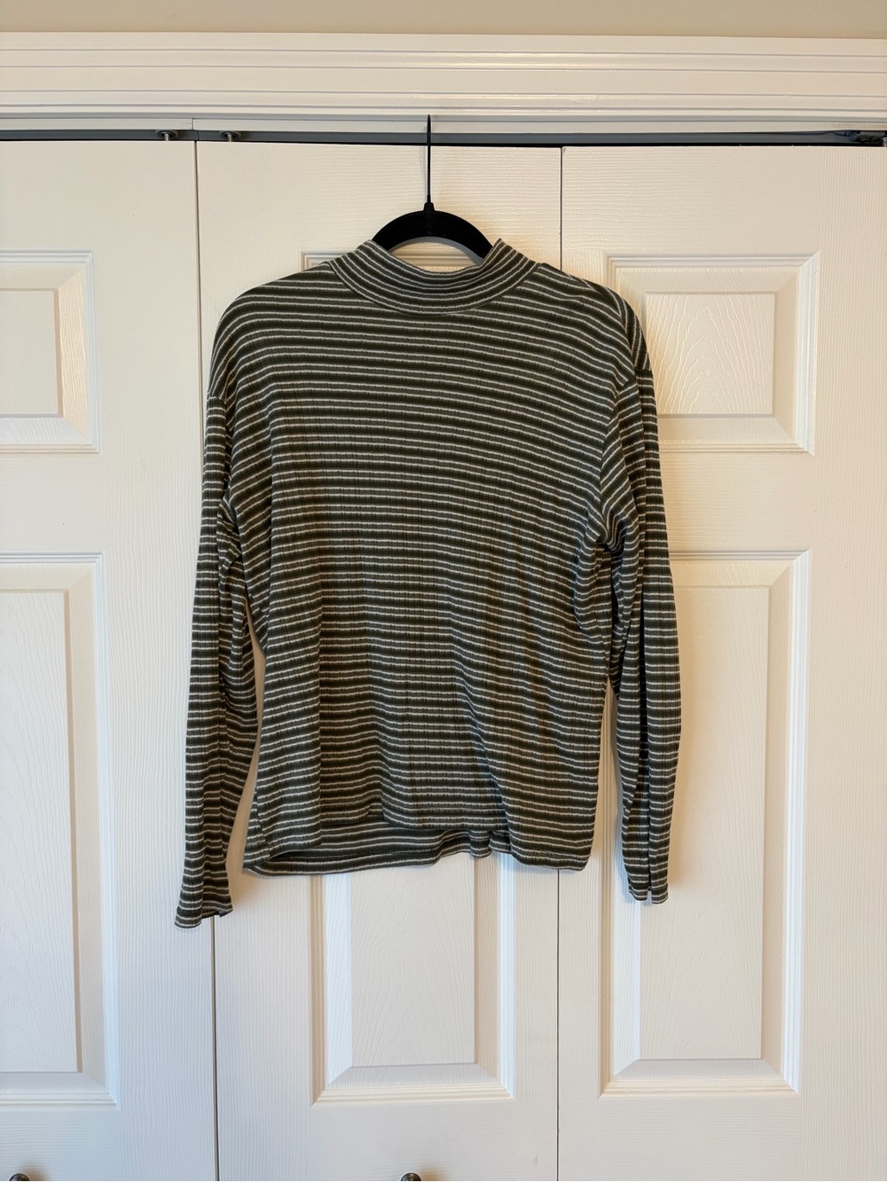 Bobbie Brooks Gray & White Striped Top